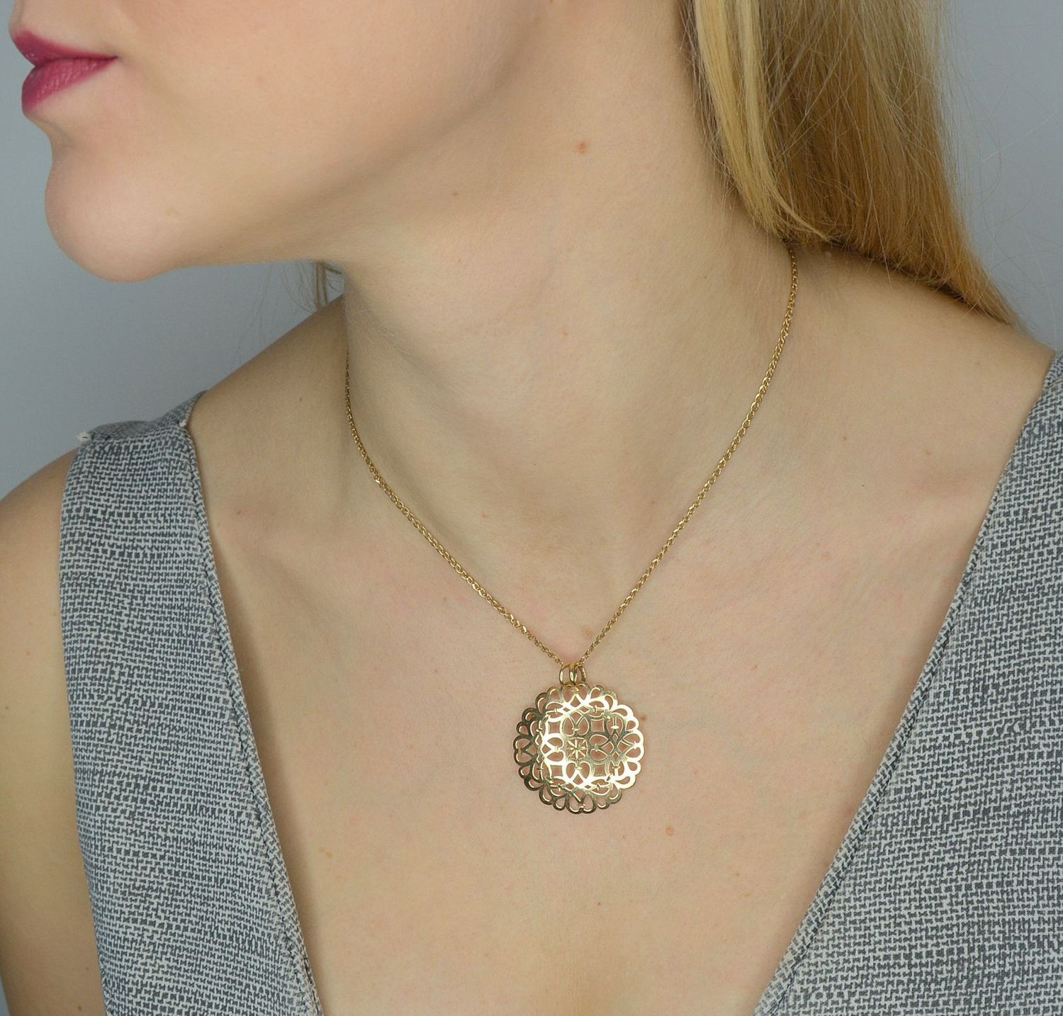 Złota zawieszka 585 kółko z wzorem GR Z8.jpg